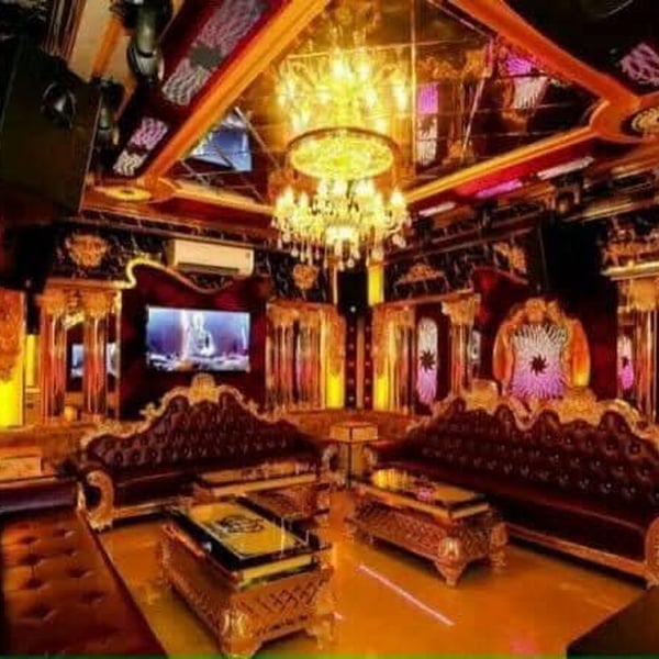 Tòa Nhà Karaoke 2 mặt tiền Tân Mỹ Q7 , Dt : 10m x 20m