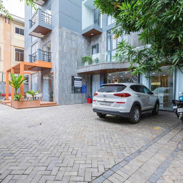 Bán toà nhà 215 Nguyễn Văn Thủ, P. Tân Định, Quận 1