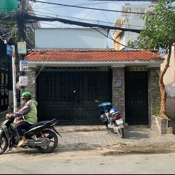 Nhà mặt tiền đường 53 Tân Quy 5,5m x 23m