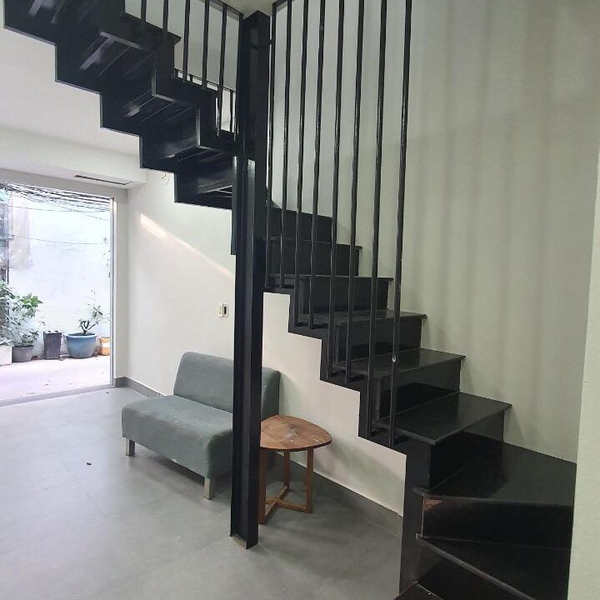 Nhà 2 tầng hẻm 108 Lê Văn Lương 3m x 7m