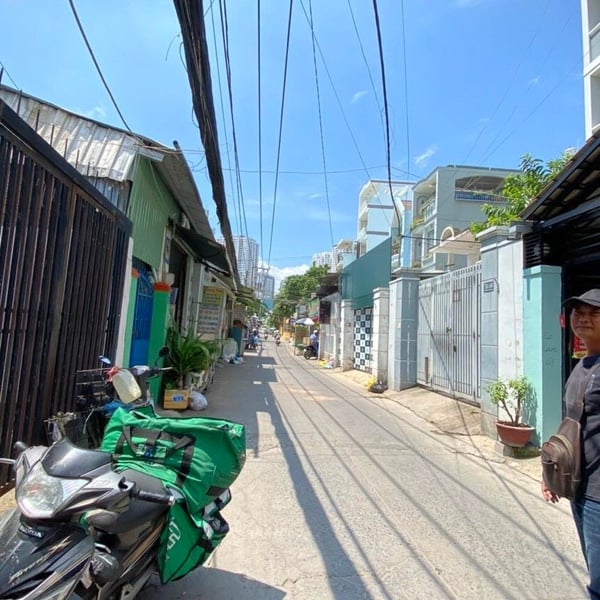 Nhà hẻm xe hơi 793 Trần Xuân Soạn - KDC Kiều Đàm 793 Trần Xuân Soạn, 5m x 22.5m