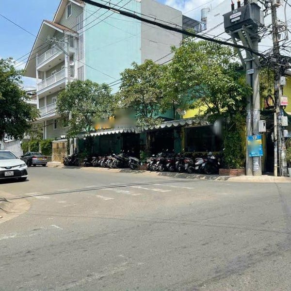 Nhà góc 2 mặt tiền khu Cư Xá Ngân Hàng Quận 7 - Kinh doanh sầm uất