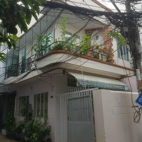 Nhà 2 tầng góc 2 mặt tiền hẻm Trần Xuân Soạn 8m x 8,4m