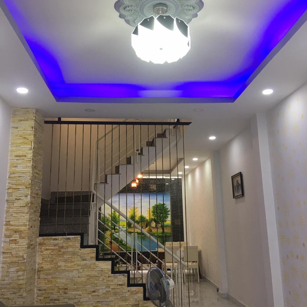 Nhà 2T hẻm Nguyễn Văn Quỳ, 4m x 15m