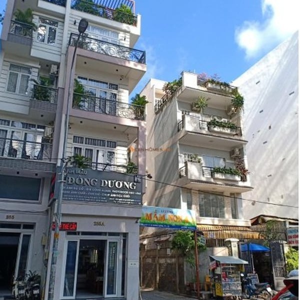 Bán nhà 255 - 255A đường Trần Bình Trọng, Phường 4, Quận 5