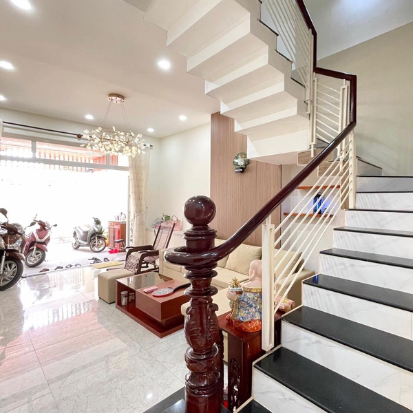 Nhà 4 tầng KDC Kiều Đàm 793 Trần Xuân Soạn 4,5m x 19m