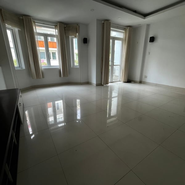 Rẻ nhất ! Nhà Hưng Phước 1, Phú Mỹ Hưng 6m x 18,5m