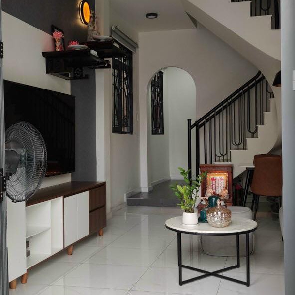 Nhà 2 tầng hẻm xe hơi 502 Huỳnh Tấn Phát 3,4m x 10,4m