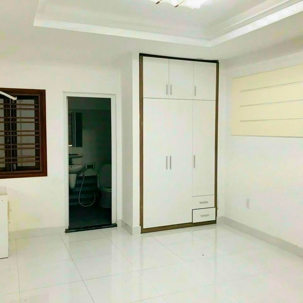 Nhà 4 tầng đường 47 Tân Quy 4m x 19,5m 