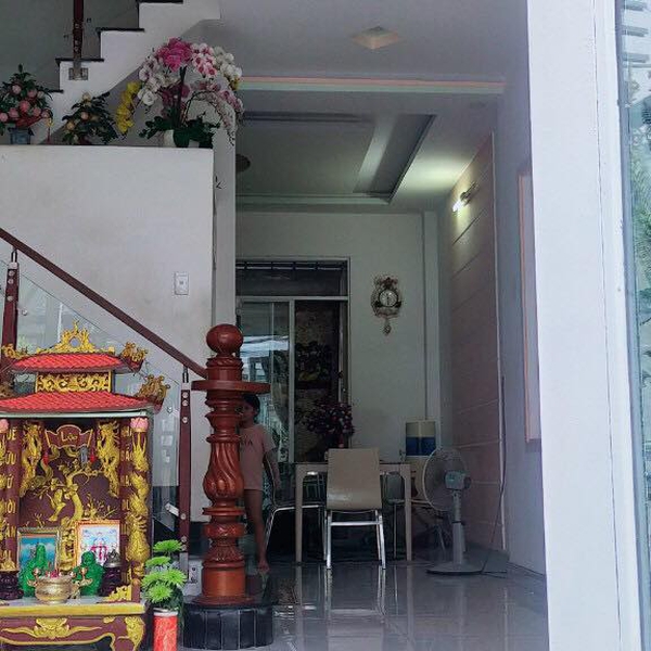 Nhà 3T hẻm 1113 Huỳnh Tấn Phát 5m x 12m 