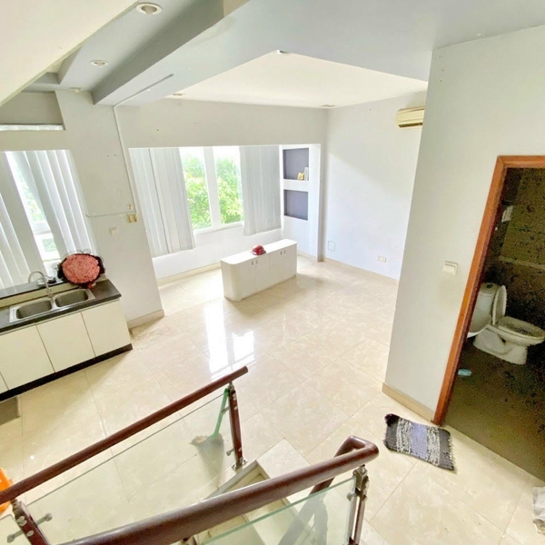 Nhà mặt tiền đường số 10 Tân Quy 6,7m x 7m