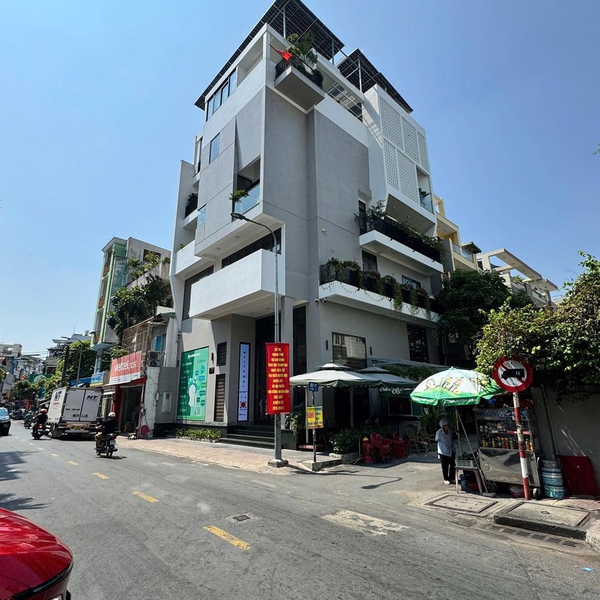 Bán toà nhà 107 Vườn Chuối, Phường Bàn Cờ, Quận 3