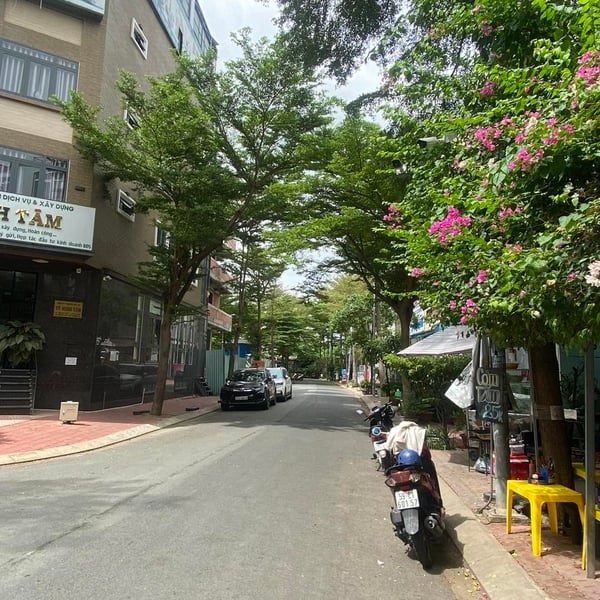 Nhà 5 tầng góc 2 mặt tiền khu Kim Sơn 7m x 20m