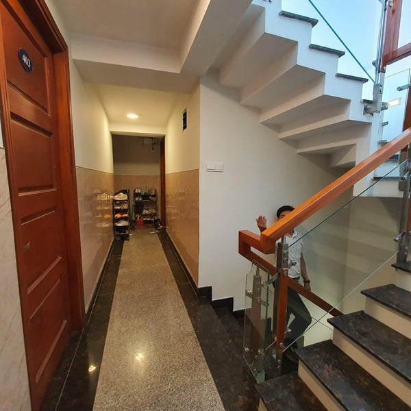 Nhà 5 tầng góc 2 mặt tiền khu Kim Sơn 7m x 20m