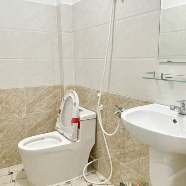 Nhà 2T hẻm 62 lâm văn bền ,tân kiểng , 4m x 9m