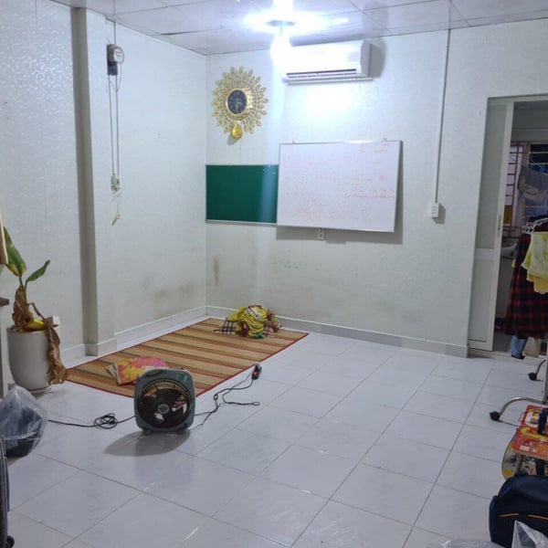 Nhà 3 tầng hẻm 502 huỳnh tấn phát 4m x 13,32m