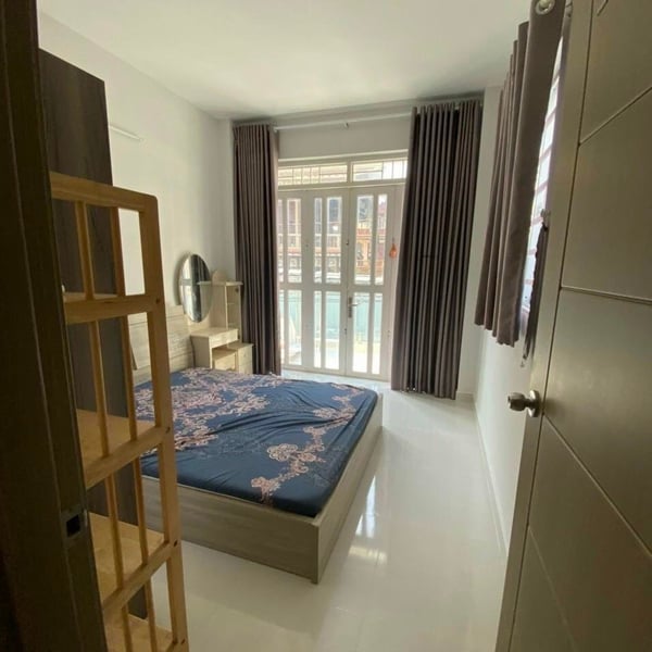 Nhà 2 Tầng hẻm xe hơi Kiều Đàm , 3.2m x 14.1m