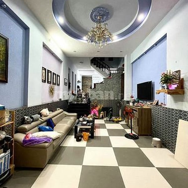 Nhà 4T mt đường 39, tân quy, 4.7m x 21m doanh thu sinh lời 480tr/năm