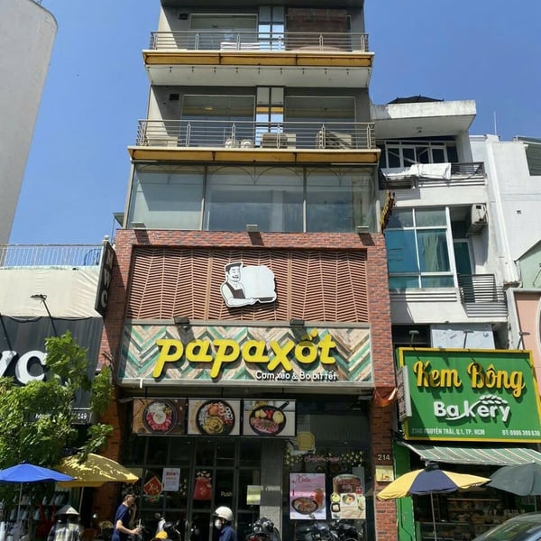 Cho thuê nhà 214 BIs Nguyễn Trãi, P. Cầu Ông Lãnh, Quận 1