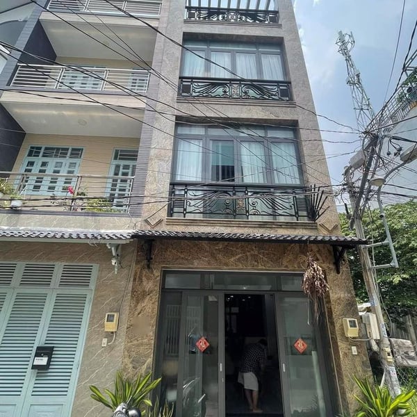 Nhà 4T hẻm 1041 Trần Xuân Soạn 4,2m x 14,72m