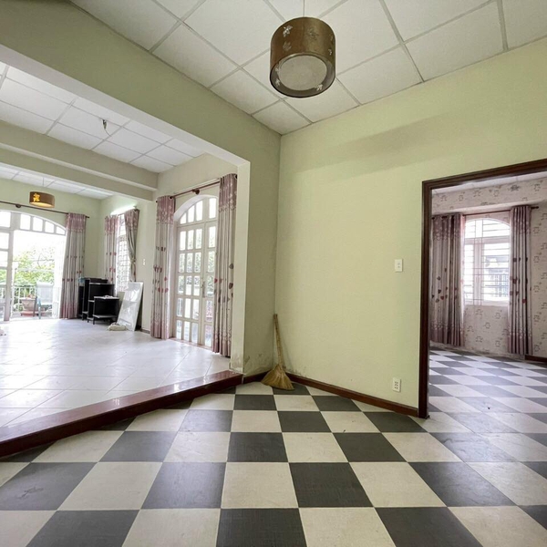 Nhà góc 2 mặt tiền đường số 3, P. Tân Kiểng , 7m x 17m