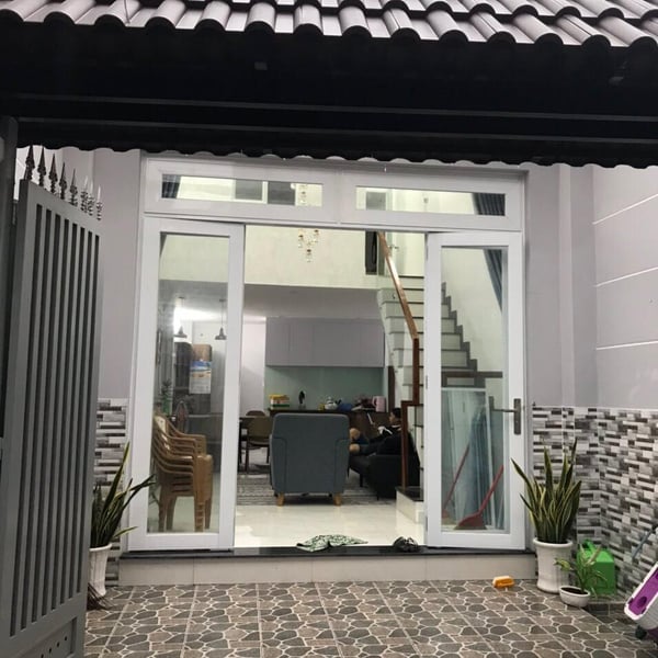 Nhà 2 tầng hẻm 136 Huỳnh Tấn Phát , 4m x 12.6m nở hậu 4.3m 