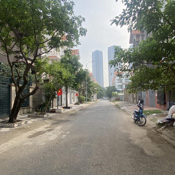 Biệt Thự Him Lam Kênh Tẻ 10m x 20m 