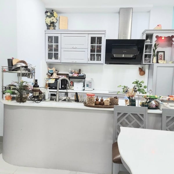 Nhà 4 tầng  2 mặt tiền hẻm xe hơi 1135 Huỳnh Tấn Phát 6,5m x 16,5m