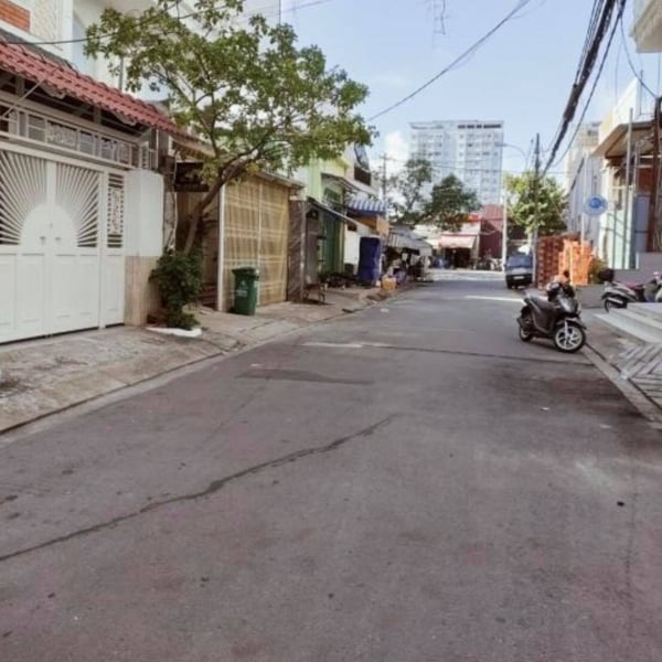 Nhà 4T hẻm xh trần trọng cung , 4.5m x 15m