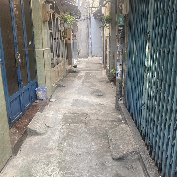 Nhà 2T hẻm 861 Trần Xuân Soạn 4m x 18m