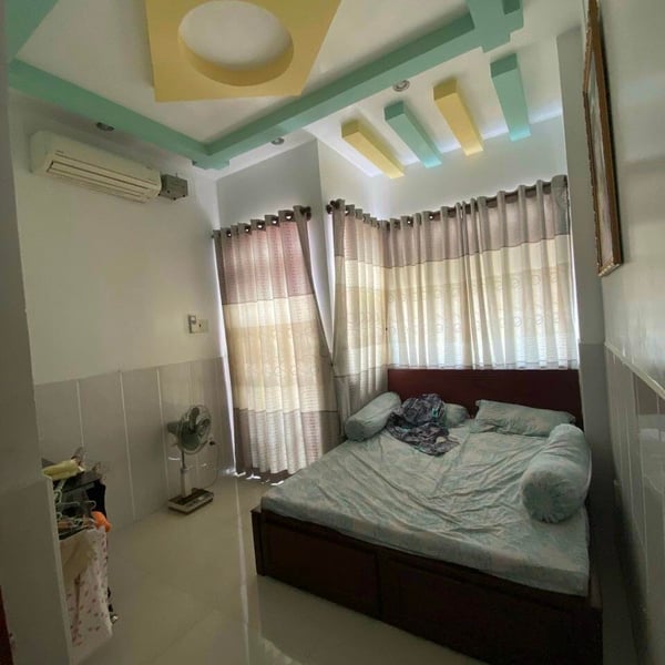 Nhà 4 tầng hẻm 128 Huỳnh Tấn Phát 3,3m x 9,5m 