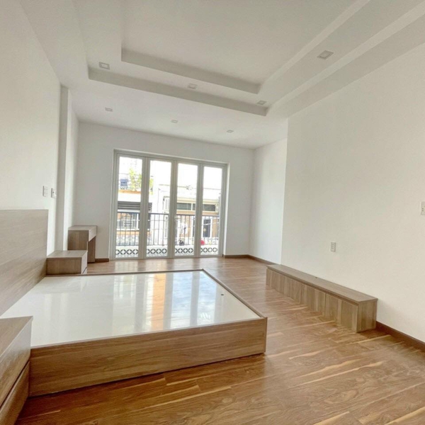 Nhà 2 tầng hẻm Lê Văn Lương 5,8m x 16m