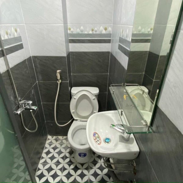 Nhà 2T hẻm Mai Văn Vĩnh , Tân Quy , 4.5m x 4m