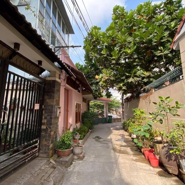 Nhà 4T hẻm Nguyễn Văn Linh, bình thuận 5m x 17.5m