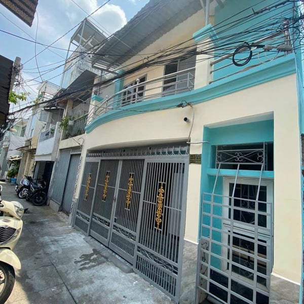 Nhà hẻm Huỳnh Tấn Phát gần VinCom Q7 bề ngang hơn 5m