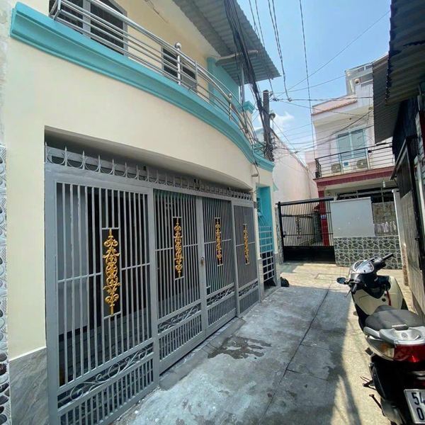 Nhà hẻm Huỳnh Tấn Phát gần VinCom Q7 bề ngang hơn 5m