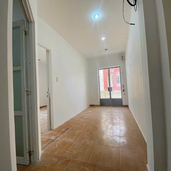 Nhà hẻm Huỳnh Tấn Phát gần VinCom Q7 bề ngang hơn 5m