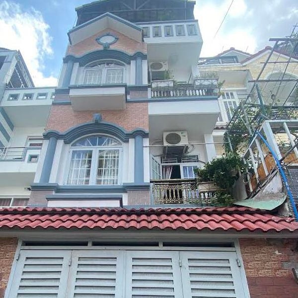 Nhà 4 tầng hẻm 88 Nguyễn Văn Quỳ 4,5m x 12,5m