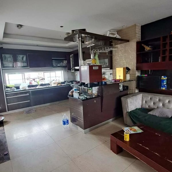 Nhà 5 tầng mặt tiền đường số Tân Quy 8m x 18m