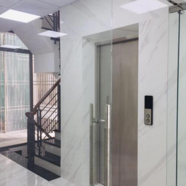 Nhà 5 tầng khu Him Lam Quận 7 DT: 4,5m x 20m