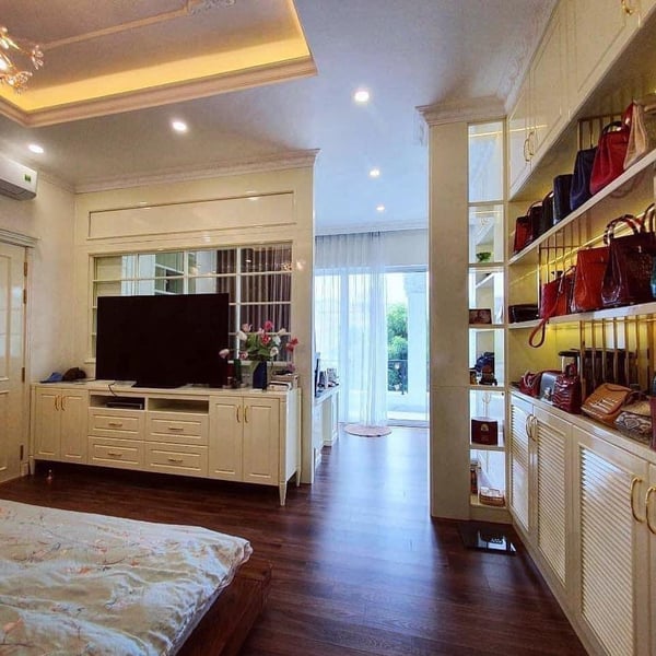 Biệt thự phú mỹ hưng quận 7 đối diện khu Chateau 