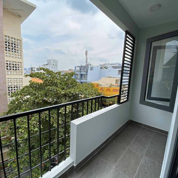 Tòa nhà căn hộ dịch vụ mặt tiền Phan Huy Thực Quận 7