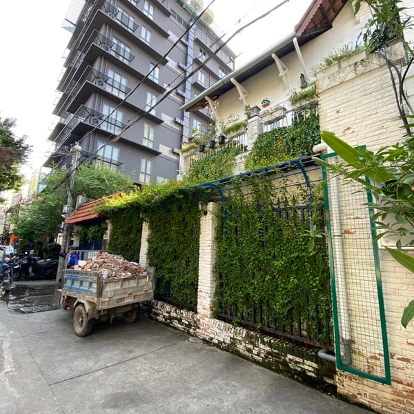 Bán biệt thự 180 Hai Bà Trưng, P. Đa Kao, Quận 1