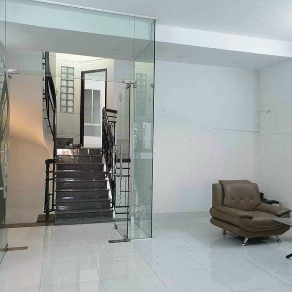 Nhà 4 tầng mặt tiền đại lộ Nguyễn Văn Linh gần Nguyễn Thị Thập
