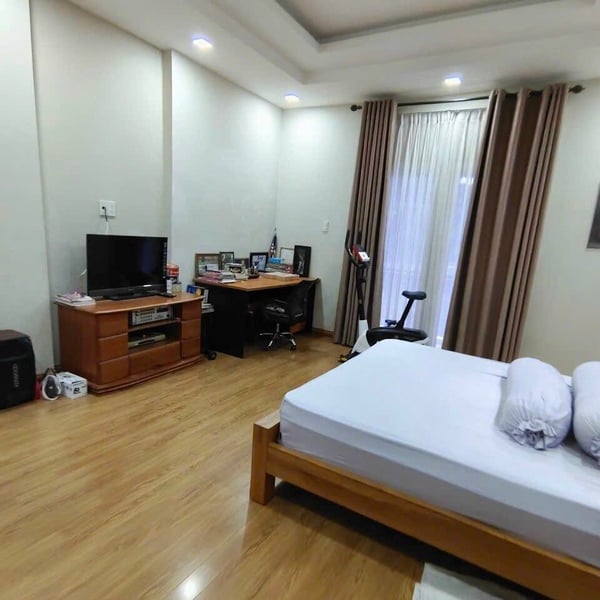 Biệt thự Kim Sơn Quận 7, Diện tích: 10m x 20m gần đại Học Tôn Đức Thắng 