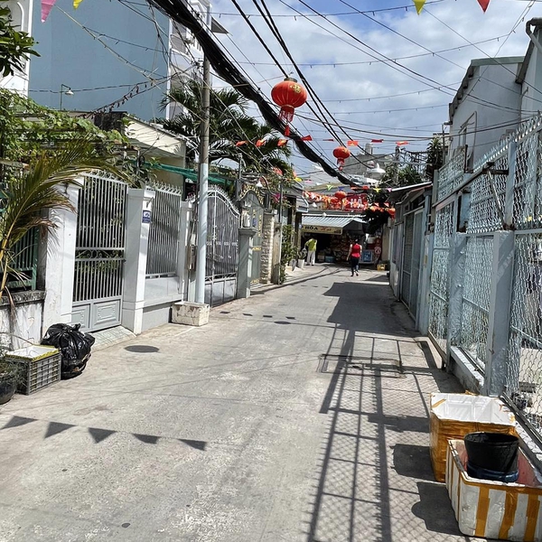 Nhà 3 tầng hẻm xe hơi 1027 Huỳnh Tấn Phát 5,5m x 24,8m