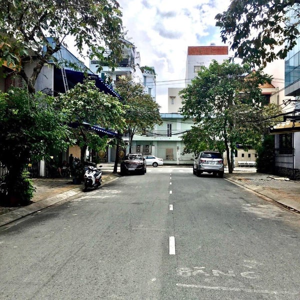 Nhà 5 tầng mặt tiền đường số Tân Quy 4m x 23m