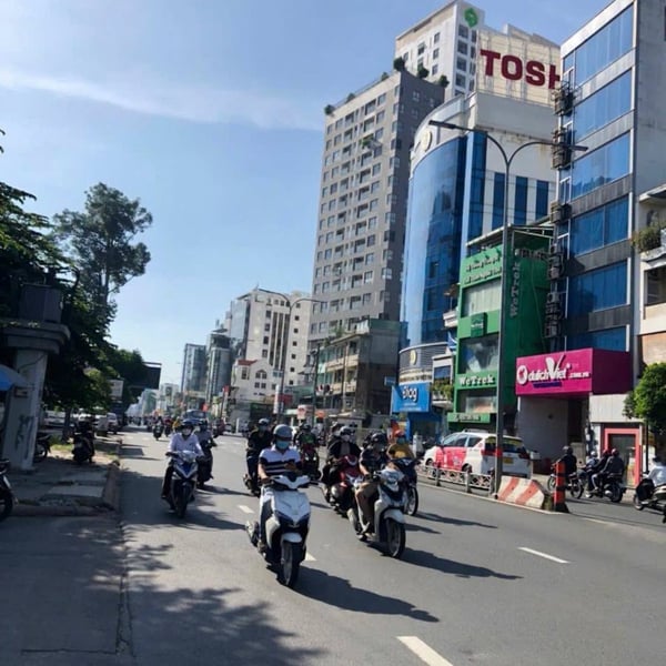 Bán toà nhà mặt tiền 239A Hoàng Văn Thụ, Phường 8, Quận Phú Nhuận