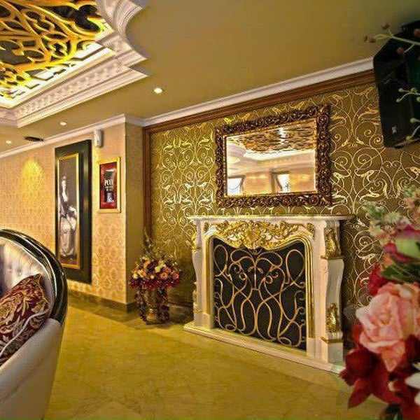 Tòa nhà karaoke VIP 2 mặt tiền Nguyễn Thị Thập Quận 7 