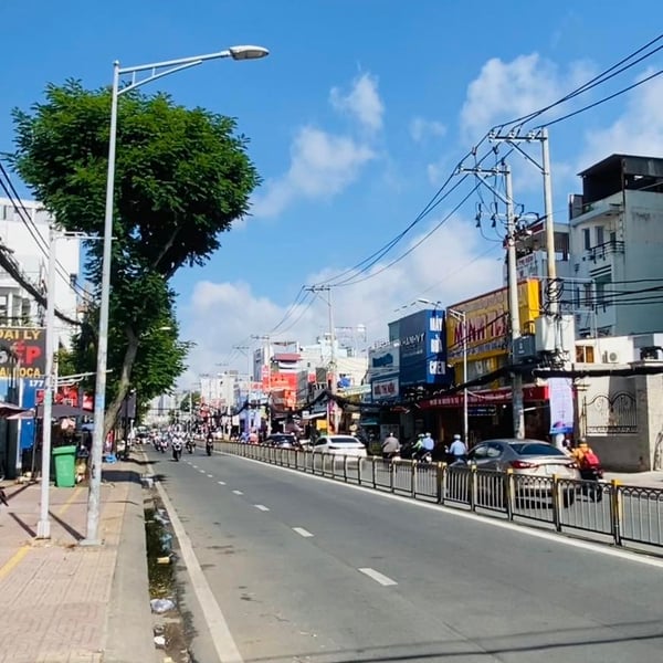 Tòa nhà karaoke VIP 2 mặt tiền Nguyễn Thị Thập Quận 7 